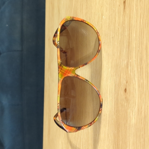 Tommy Hilfiger Fashion Sunglass - Picture 3 of 6